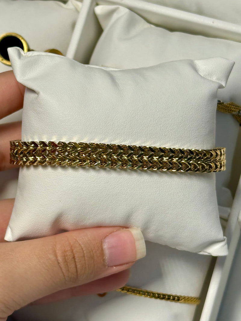 Snake bracelet 1