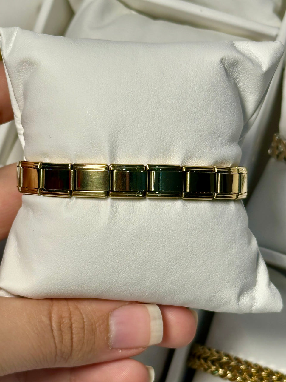 Gold bracelet
