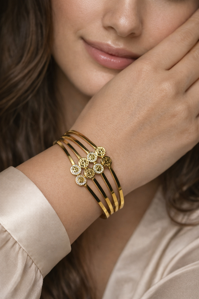 Tree bracelet in gold