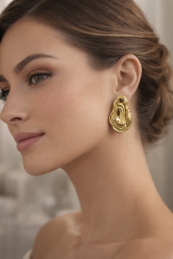 Mealt gold earrings