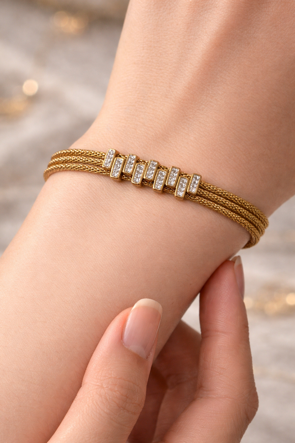 Simple with diamond bracelet