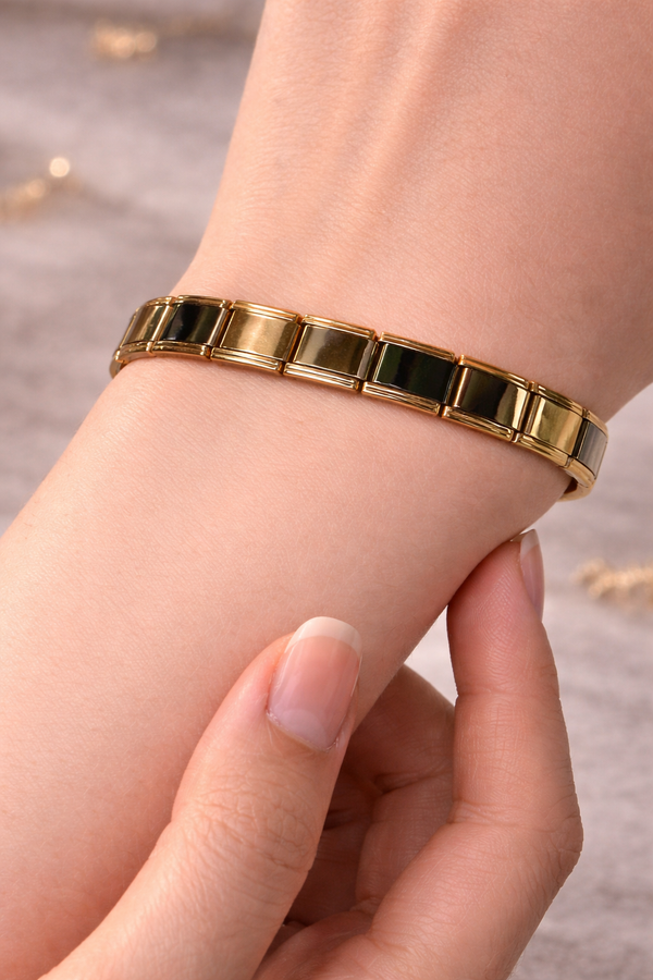 Gold bracelet