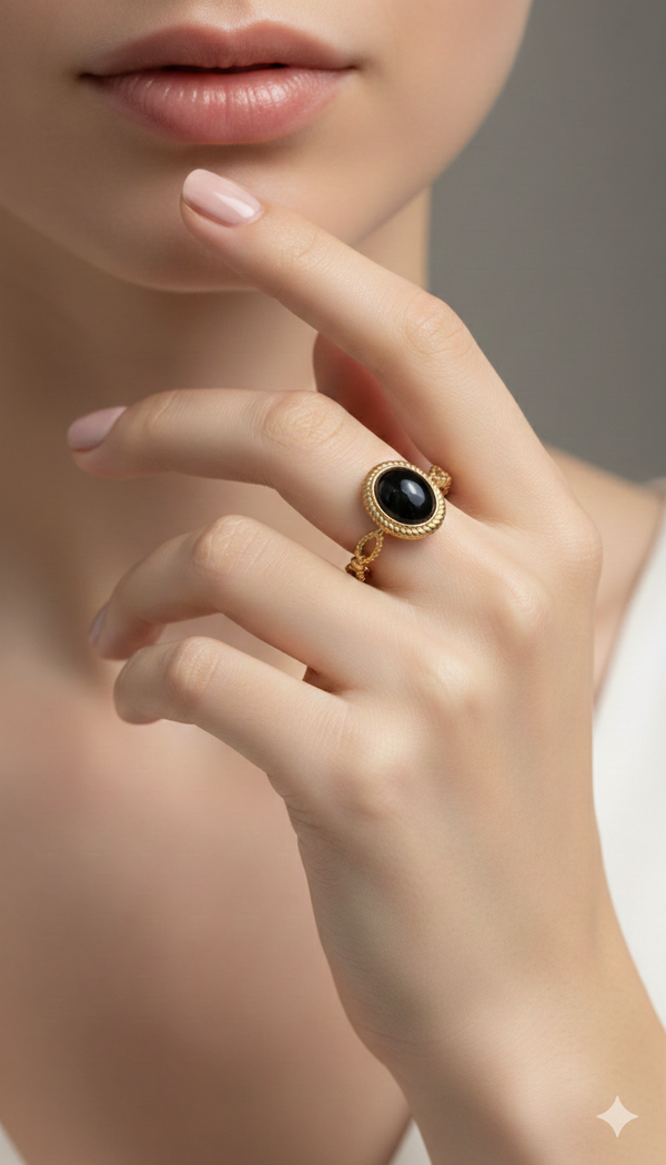 Black and white dot ring