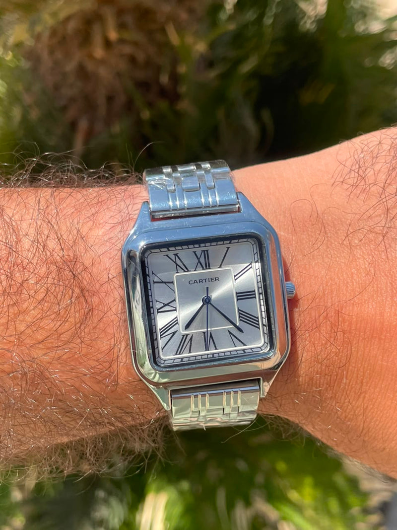 ساعة Cartier مربعة باللون الفضي