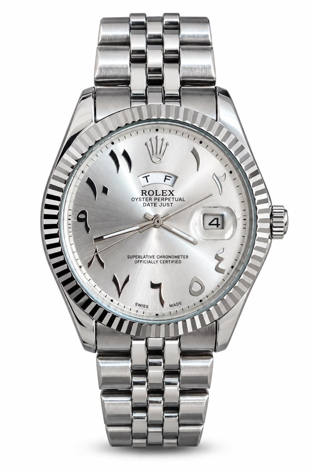 Men's Silver-Tone Fluted Bezel Date Watch – Arabic-Style Numeral Dial. Silver-tone fluted bezel, sunburst silver dial, decorative Arabic-style numeral markers, magnified date window, and metal-link bracelet.