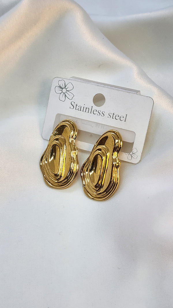 Mealt gold earrings