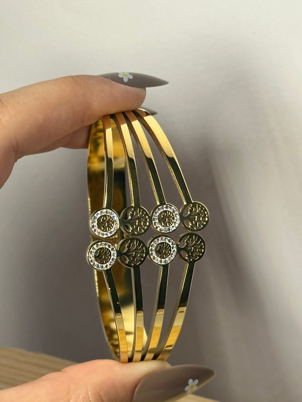 Tree bracelet in gold