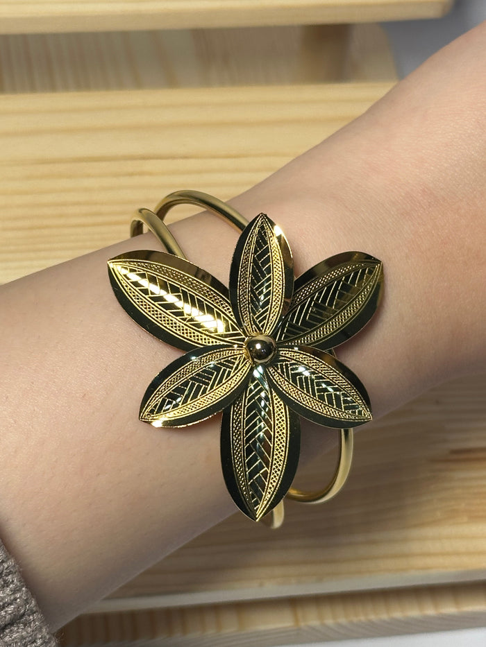 Flower bracelet 2