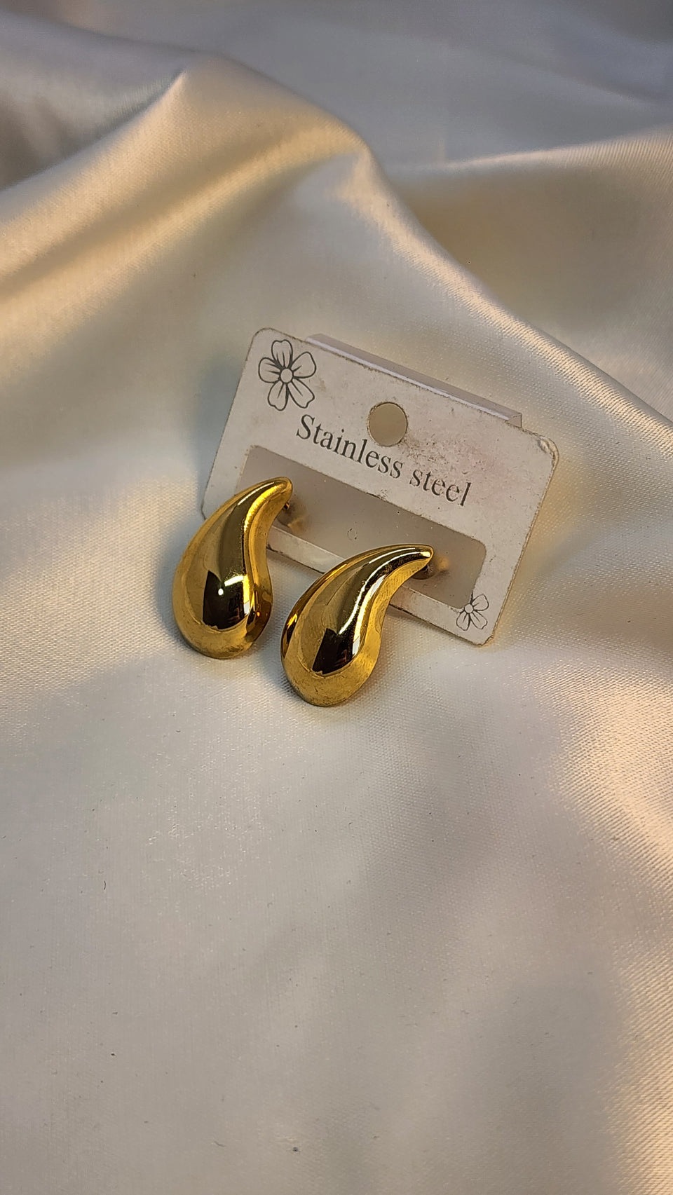 Drop earrings