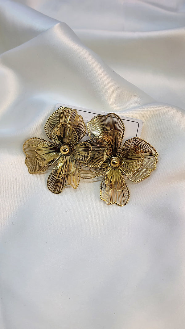 Flower earrings simple